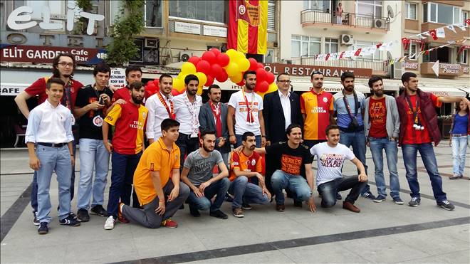 Galatasaraylılar`dan görkemli açılış