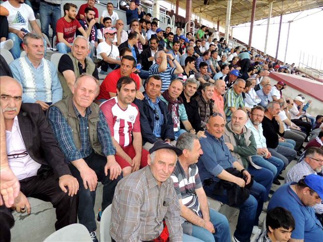 Bandırmaspor-Ümraniyespor maçını 600 kişi izledi
