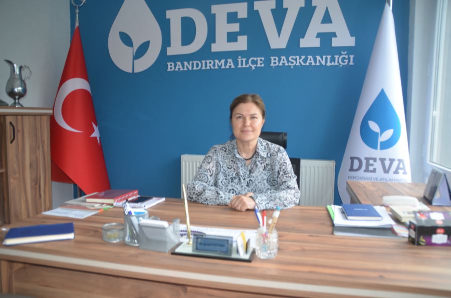 DEVA Bandırma İlçe Başkanı Özdemir: “Atatürk’e atılan çamur onun üzerine yapışmaz!”