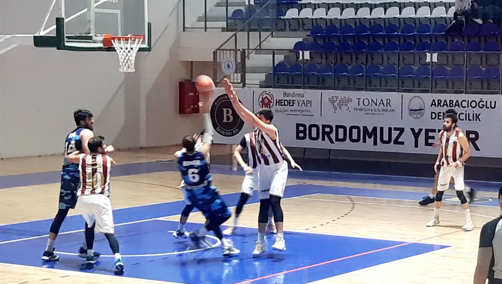 Bordo Basket, yine Karşıyaka önünde