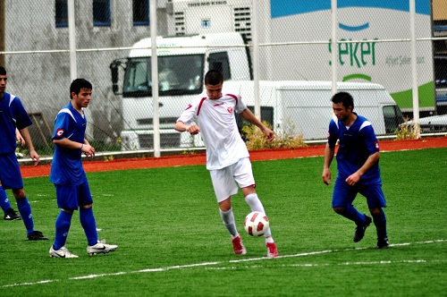 U-19 Gençler`de, Erdekspor Sanayispor`u kendi evinde vurdu 6-0