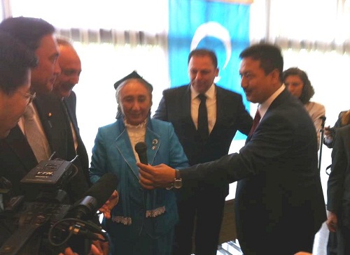 Haluk Ahmet Gümüş Uygur Kongresinde