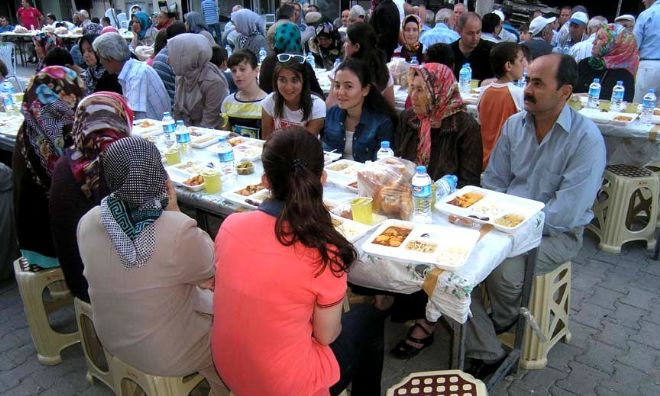 Reşadiyelilerden geleneksel iftar