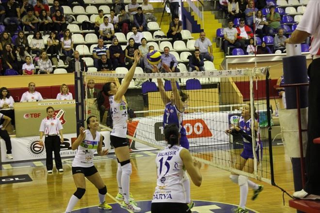 Sultanlar zirveye uçtu 3-0