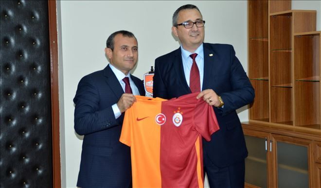 Galatasaraylılar´dan Sonel´e 10 numara