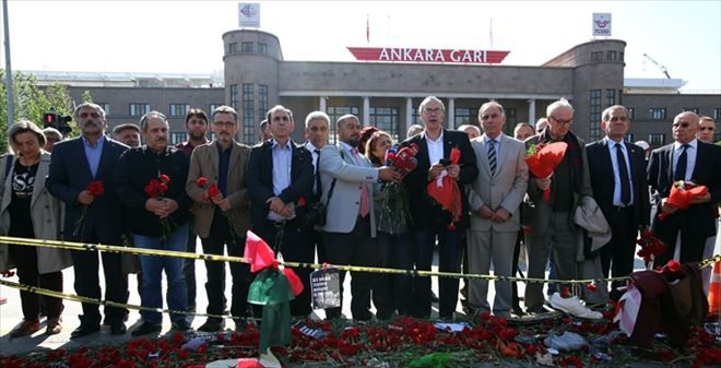 Gazetecilere Özgürlük Platformu Ankara katliamını protesto etti