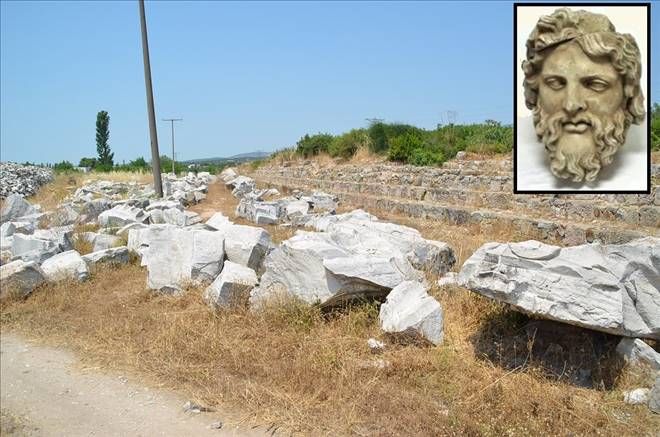 Zeus´u satarken yakalandılar.