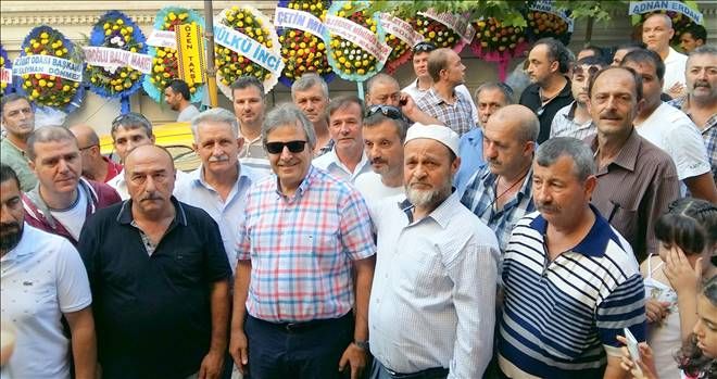 Taraftarlar lokal açtı.