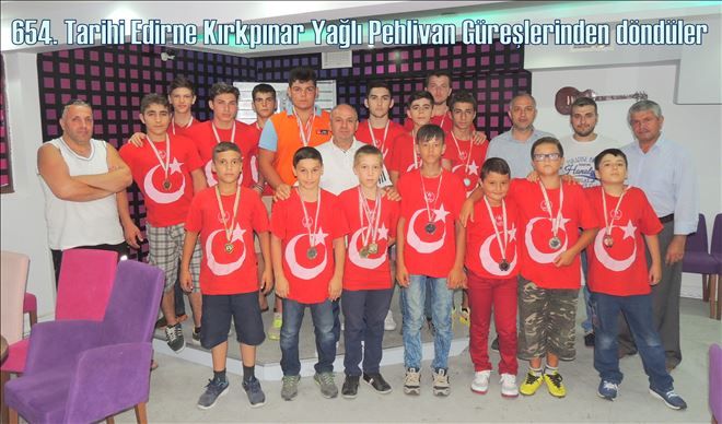 Hem minder, hem çayır´da