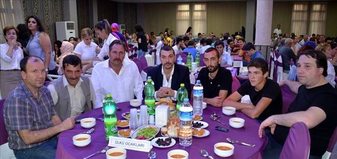 MHP den geleneksel iftar