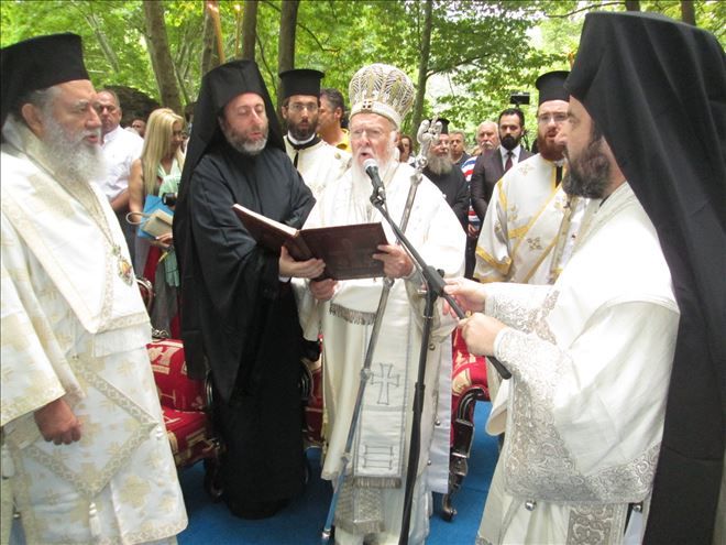 Bartholomeos huzur ve barış diledi.