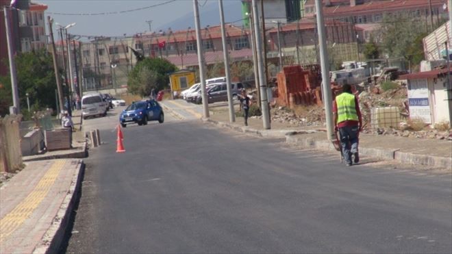 MEZARLIK YOLUNDA YENİLEME ÇALIŞMALARI TAMAMLANDI