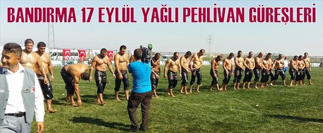 Orhan Okulu, Bandırma güreşlerinde baş pehlivan oldu.