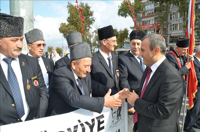 Şehit ailelerinden başladı.
