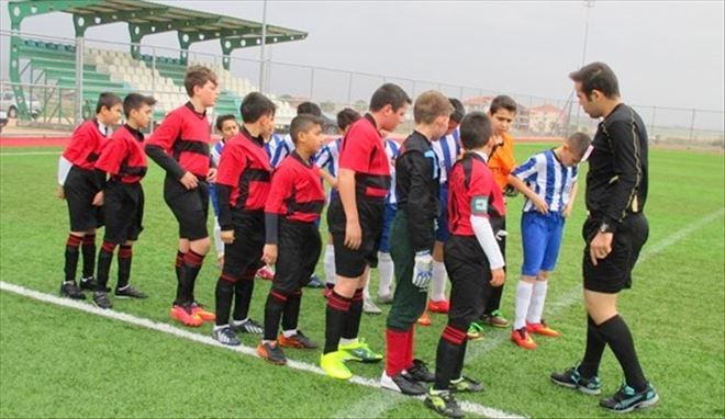 Gönen´de futbol heyecanı