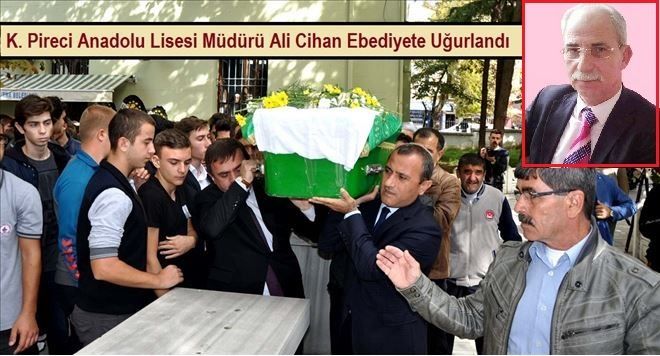 Öğrencileri saf tuttu.