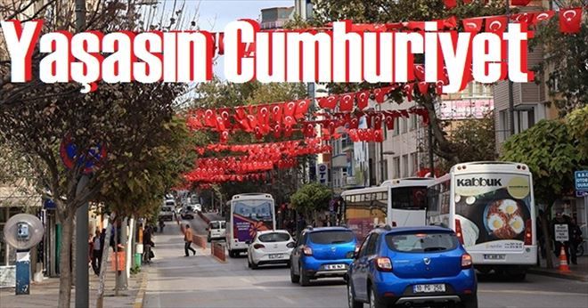 Bandırma Cumhuriyet Bayramına hazırlanıyor.