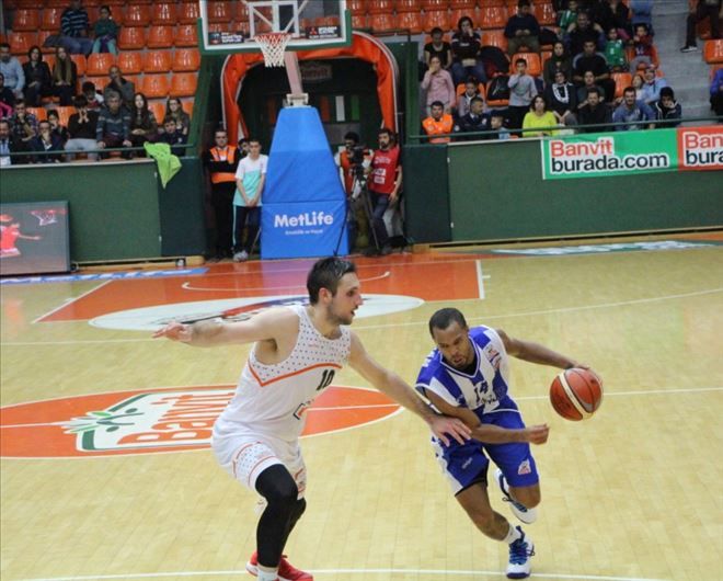 Banvit:  79 - Demir İnşaat Büyükçekmece: 76