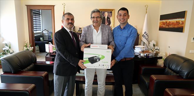YAMANEGELİYE BAŞKAN MİRZA´DAN PROJEKSİYON DESTEĞİ