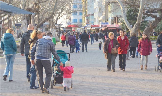 Erdek doldu, taştı