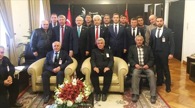 Bir büyüğe danıştılar