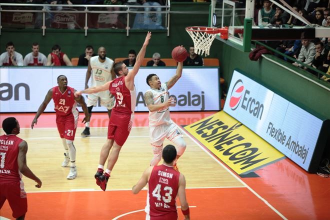 Banvit çeyrek final için Milano´da