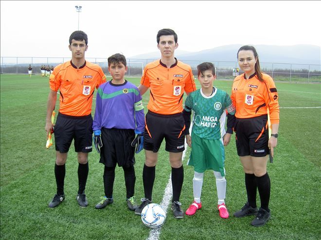 U-14 Yeşil beyaz gol oldu yağdı.
