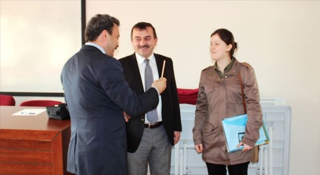 Yeni atanan aday öğretmenler görevlerine başladı. .