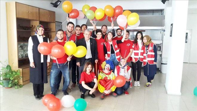 BANDIRMA GENÇ KIZILAY´dan 23 NİSAN 2016 ETKİNLİĞİ