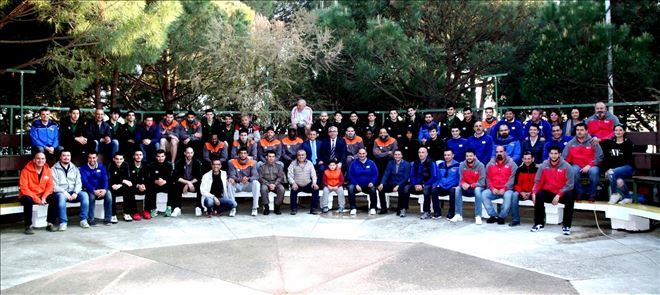 PROTOKOL İLE YEMEKTE BİR ARAYA GELDİ.