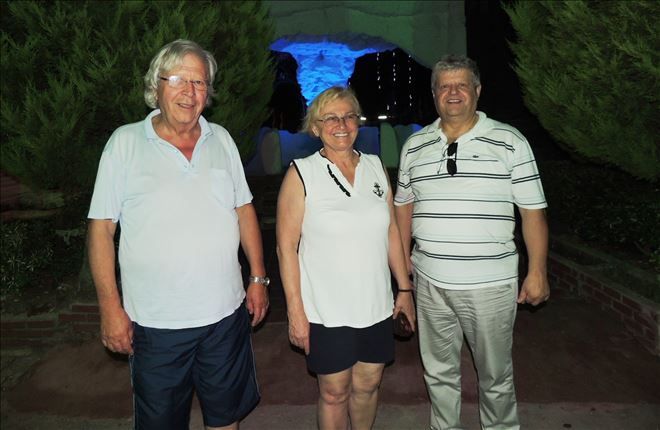 Yaldız, Ateşe yeğenini ağırlıyor
