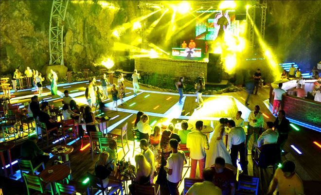 Kaya Rock Disco para bastı