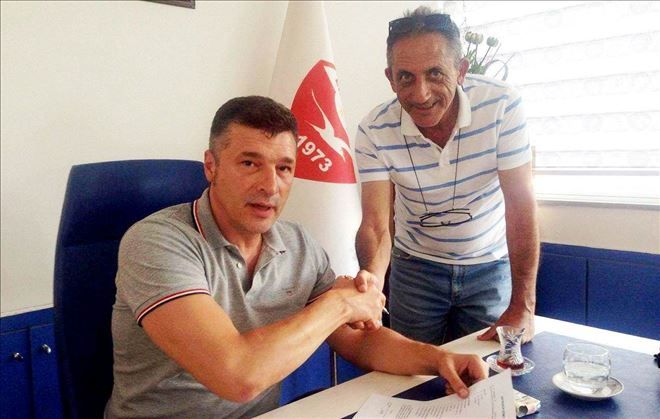   Erdek´te Voleybol ´un başına Tayfun Pişiren getirildi.