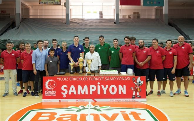 BANVİT ŞAMPİYON TAKIMLARINI ÖDÜLLENDİRDİ