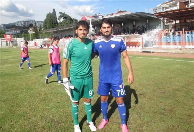 İki kardeş, Erdekspor forması altında