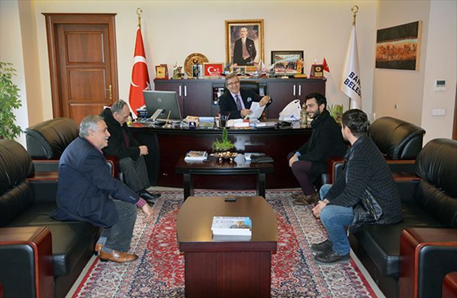 Vatandaşı dinledi.