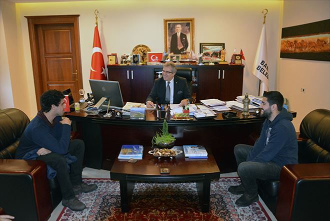 17 Eylül Üniversitesi öğrenci temsilcisinden Başkan Mirza´ya ziyaret
