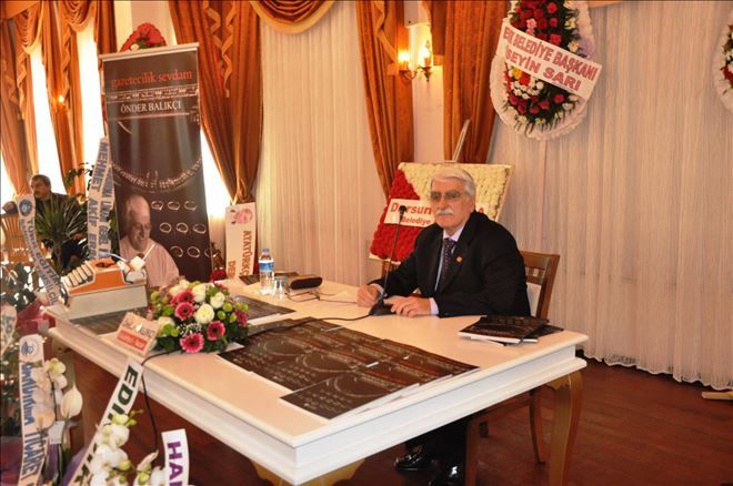 Gazeteci Balıkçı, kitabını imzaladı