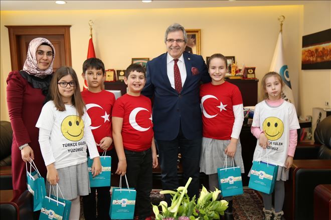 CUMHURİYET İLKOKULUNDAN BAŞKAN MİRZA´YA ZİYARET 
