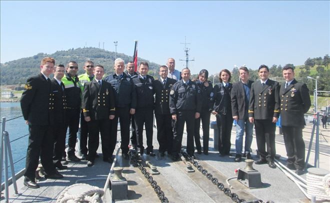 Erdek Deniz Üssü, polisleri ağırladı.