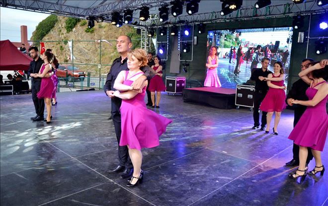 Amatör Grup´tan, Profesyonel Show