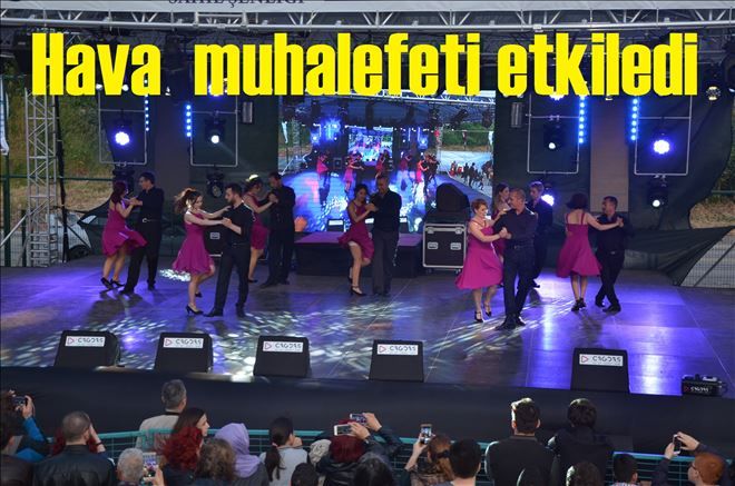 Etkinlikler salona alındı