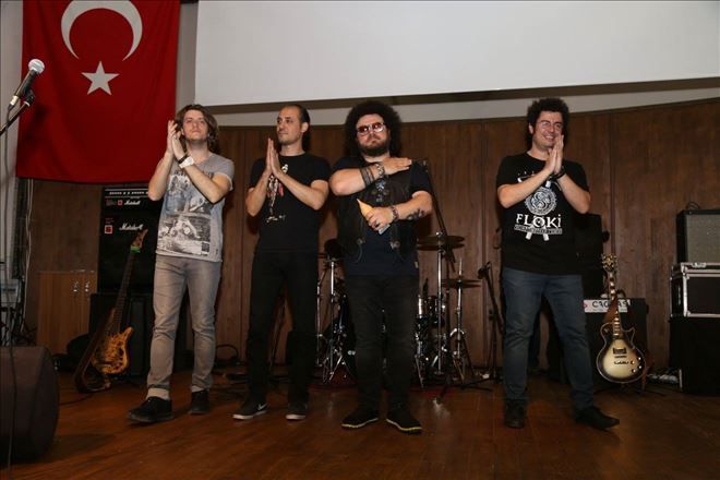 CAN GOX KONSERİNDE SALON DOLDU TAŞTI
