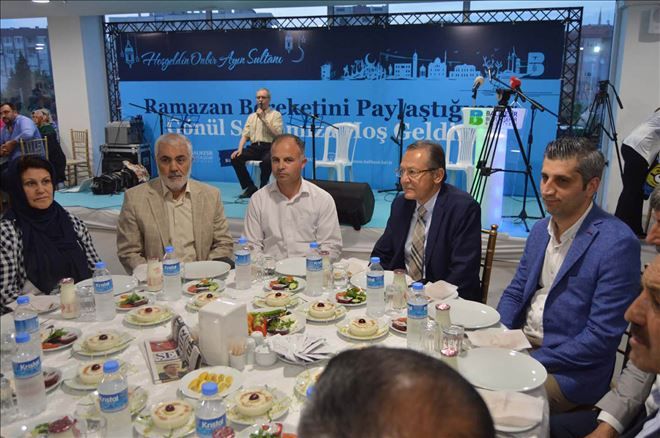 Edip Uğur´dan iftar yemeği