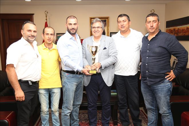 EDİNCİKSPOR YÖNETİMİNDEN TEŞEKKÜR ZİYARETİ