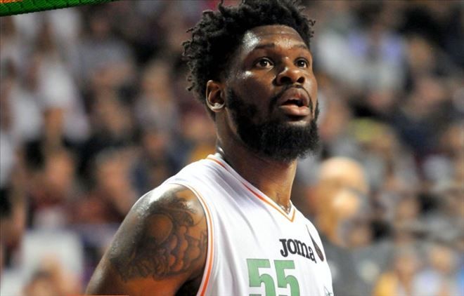 ADONIS THOMAS BANVİT´TE