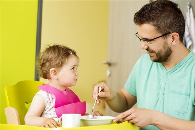 Bebeğinizin kaşığıyla mamasının tadına bakmayın