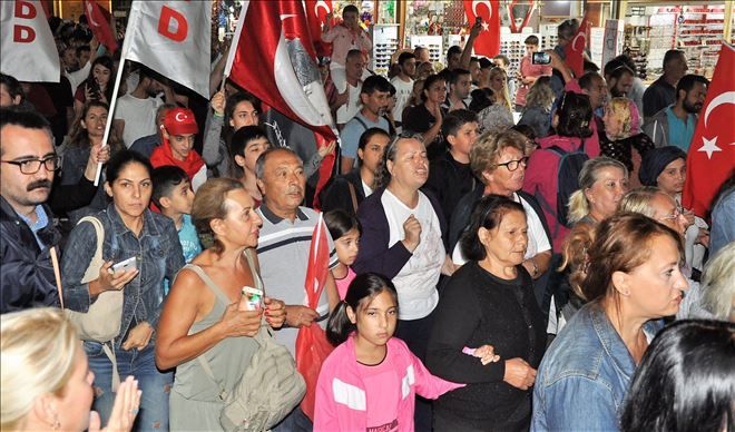 Bayrağını kapan koştu