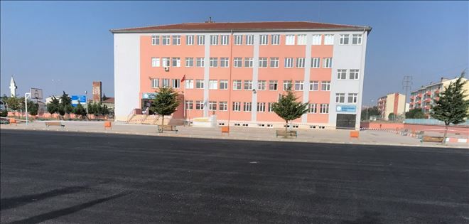Okullarda düzenleme çalışmaları devam ediyor.