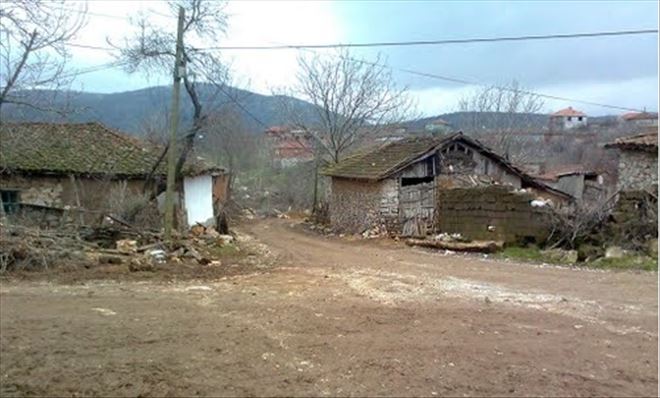 Terk edilen köyde hatıralar yaşıyor.